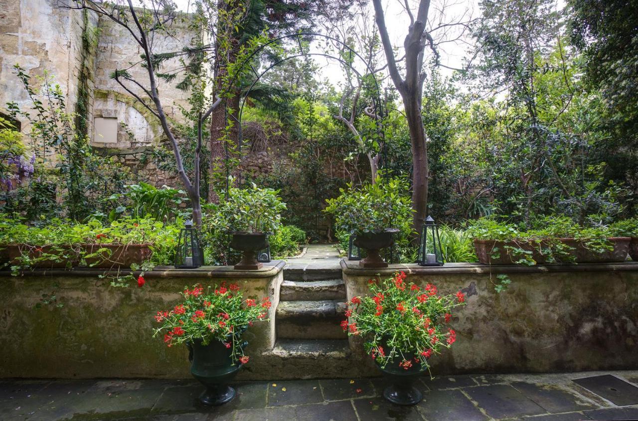 Palazzo Bernardini Suites Lecce Zewnętrze zdjęcie