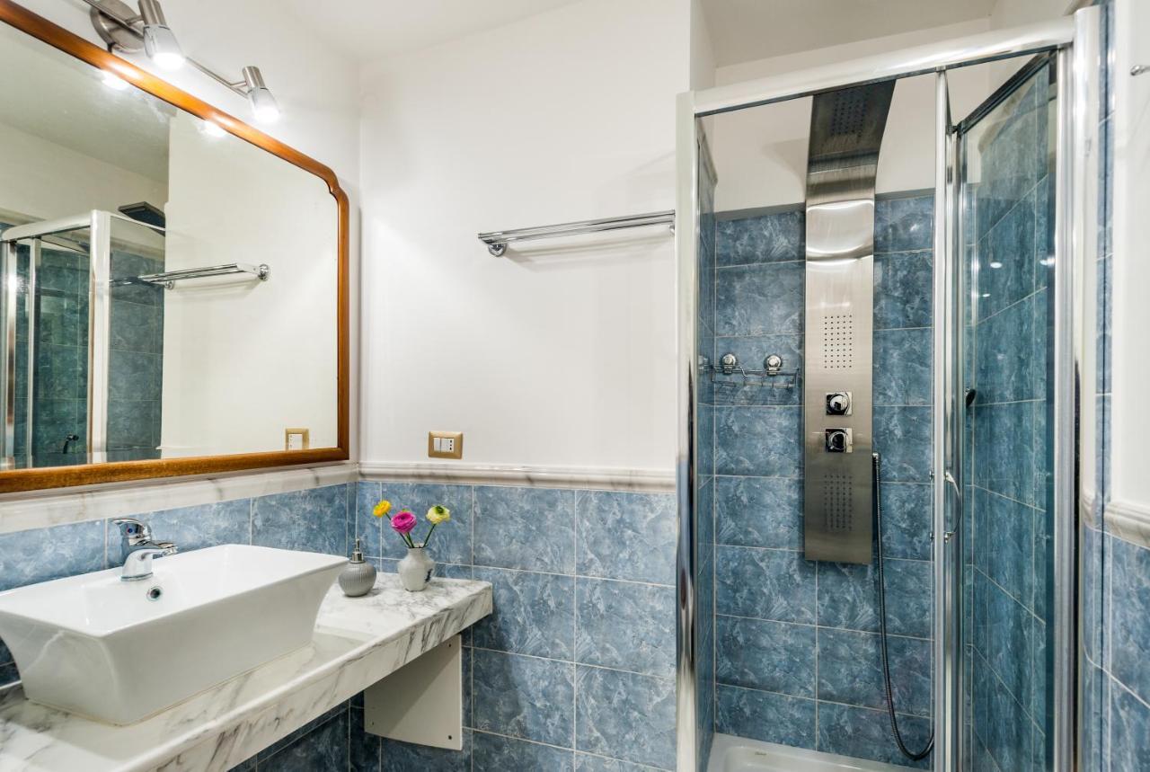 Palazzo Bernardini Suites Lecce Zewnętrze zdjęcie