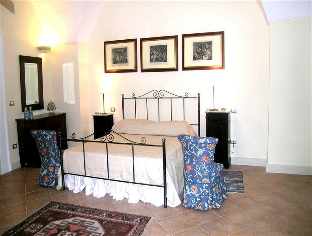 Palazzo Bernardini Suites Lecce Zewnętrze zdjęcie