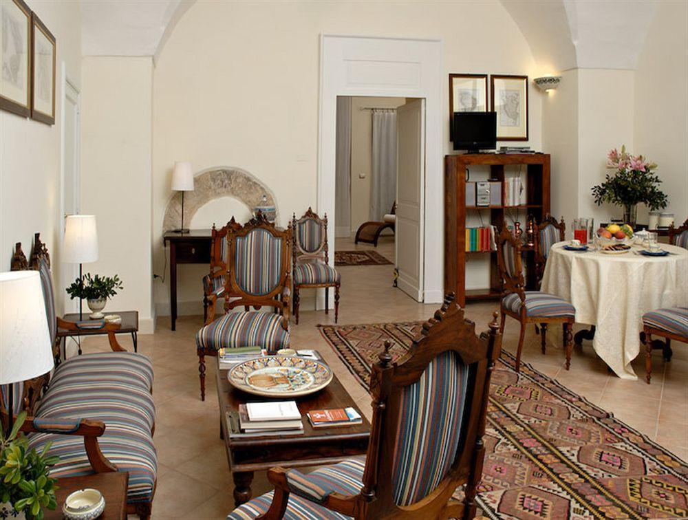 Palazzo Bernardini Suites Lecce Zewnętrze zdjęcie
